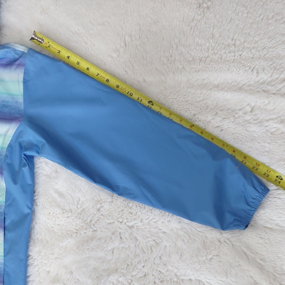 THE NORTH FACE Blue and Green Hooded Jacket - Picture 10 of 16